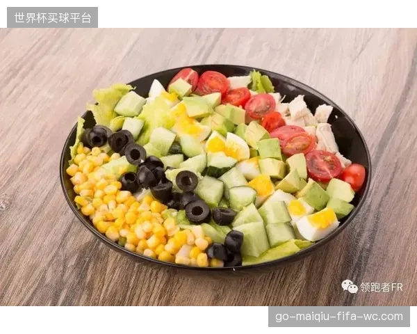 科学的营养恢复是抗击热浪的基础，加拿大队需为每位球员定制电解质和碳水化合物补充计划。
